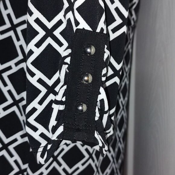 White House Black Market black white geometrical v neck faux wrap  dress  Sz 6 - Picture 6 of 7